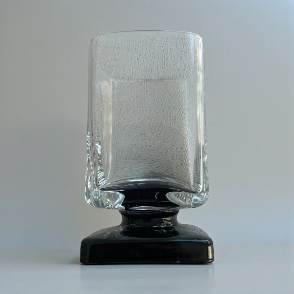 Disaronno Amaretto square liquor glass with black pedestal base, one only